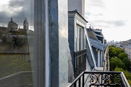 Magnificent apartment with balcony overlooking Sacre-Coeur - Paris 18eme - image 15