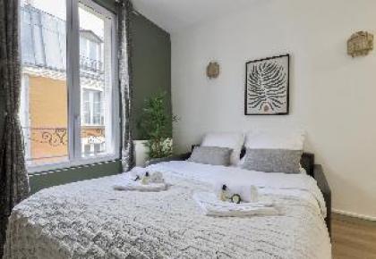 B1592 - Cosy studio near the Parc Monceau ! - image 9