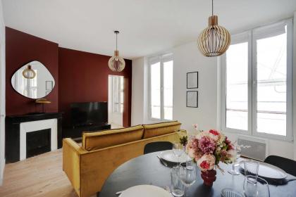 Charming Appartement 6P3BR Le Marais 2B - image 3