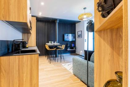 Superbe appartement 6P2BR - Gare du Nord - image 14