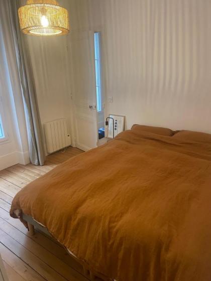 Love nest near Montmartre - 10 min walk - image 3