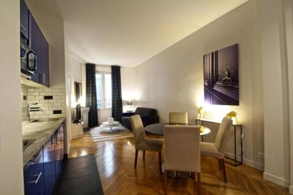 Apartment near Montmartre - image 13