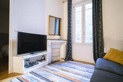 Apartment near Montmartre - image 7