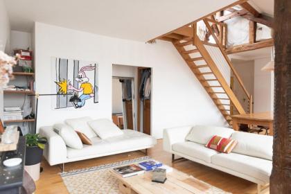 120 m with terrace - in the heart of the Marais - image 2
