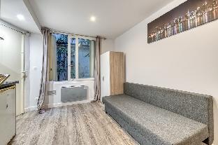 Modern studio for 2 persons near la Bastille - image 7