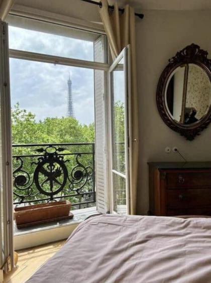 Superbe appartement avec vue imprenable à Paris - image 16