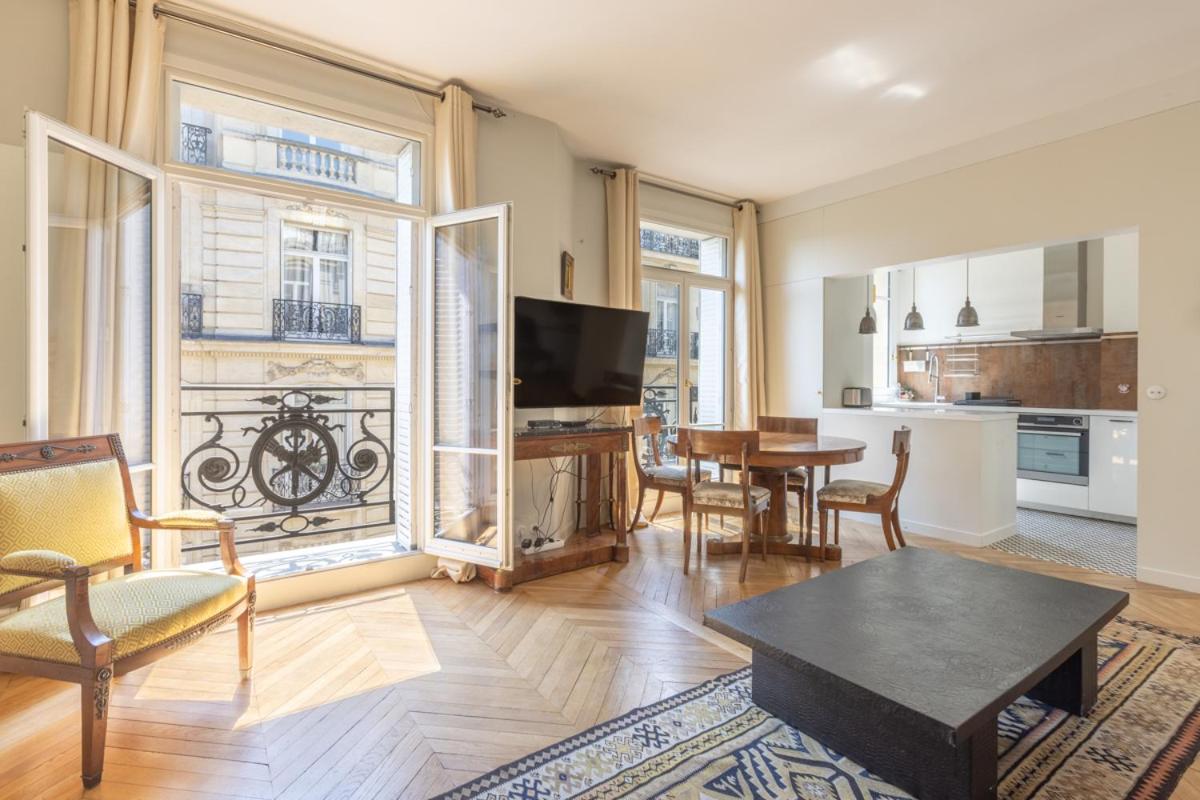 Superbe appartement avec vue imprenable à Paris - image 3