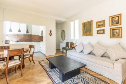 Superbe appartement avec vue imprenable à Paris - image 7