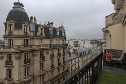 Comfortable and spacious apartment in Paris 3rd - image 9