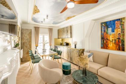 Luxury 3 Bedroom & 3 Bathroom Apartment - Louvre - image 1