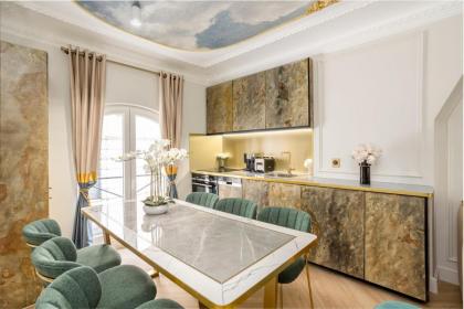 Luxury 3 Bedroom & 3 Bathroom Apartment - Louvre - image 13