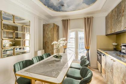 Luxury 3 Bedroom & 3 Bathroom Apartment - Louvre - image 14