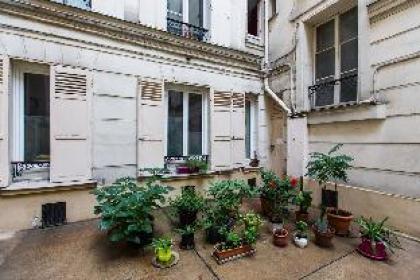 Wonderful Studio in Paris Montmartre - image 8