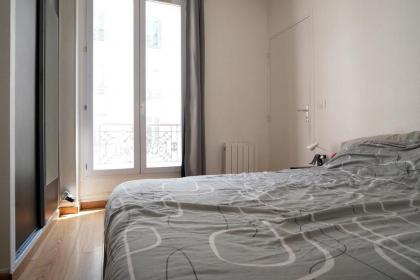 Apartment near la villette - image 4