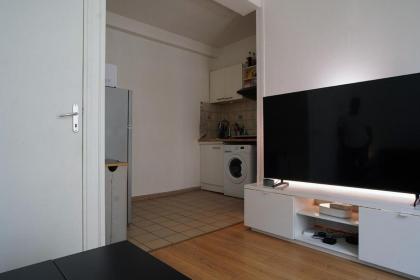 Apartment near la villette - image 5