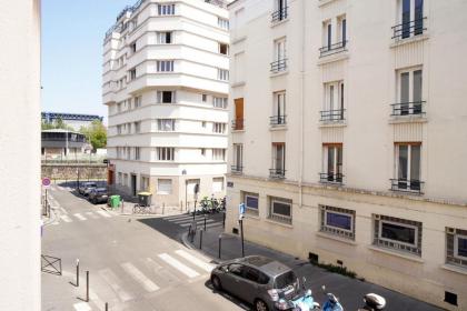 Apartment near la villette - image 9