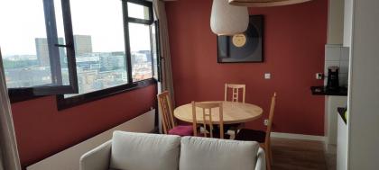 Bright flat with uninterrupted views in Paris 13th - image 12