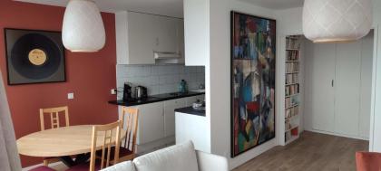 Bright flat with uninterrupted views in Paris 13th - image 14