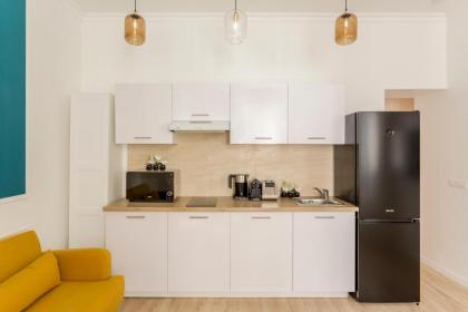 Cosy 3 bedroom & 2 bathroom Apartment - Opera - image 14