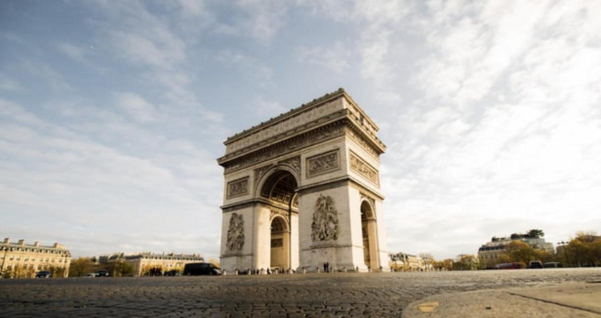 CHAMPS ELYSEES RUE DE BERRI PARIS - main image