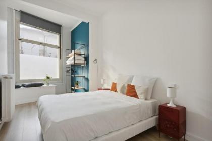 Cosy and renovated studio in heart of Paris XVieme - image 8