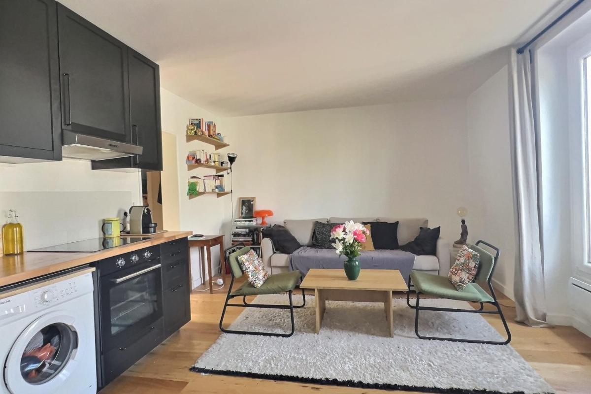 Bright 34 m ideally located in Paris - main image