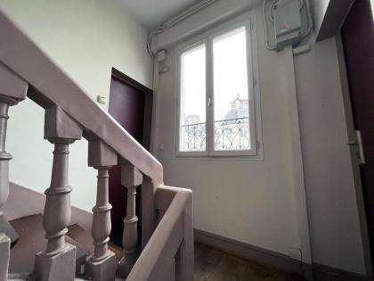 164 - Charming Studio in Center of Paris - image 14