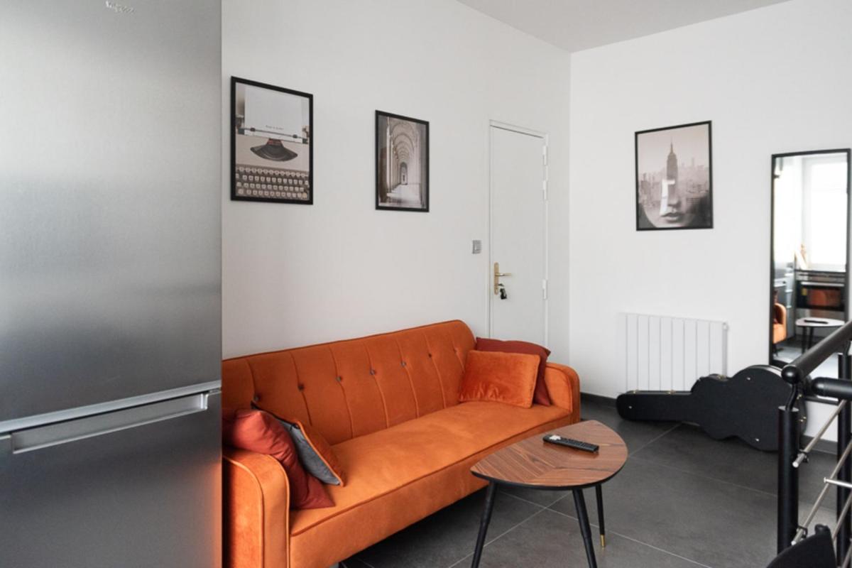 Spacious and comfortable apartment in Paris 17th - image 5