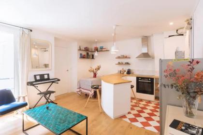 Charming 1BD Apart near Le Marais - image 16