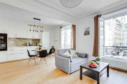 Montmartre & Sacré-Coeur - CityApartmentStay - image 2