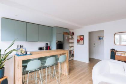 Beautiful Apart for 2 in Les Buttes Chaumont - image 16