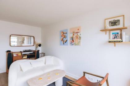 Beautiful Apart for 2 in Les Buttes Chaumont - image 17