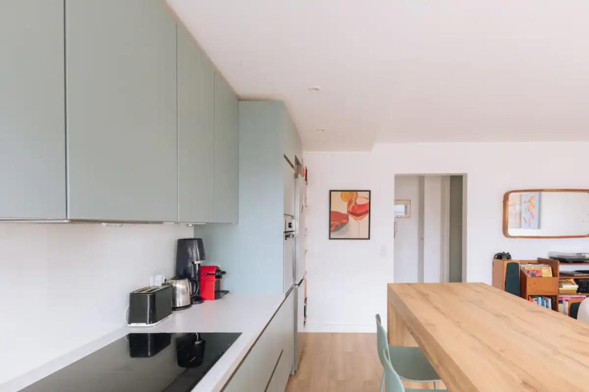 Beautiful Apart for 2 in Les Buttes Chaumont - image 4