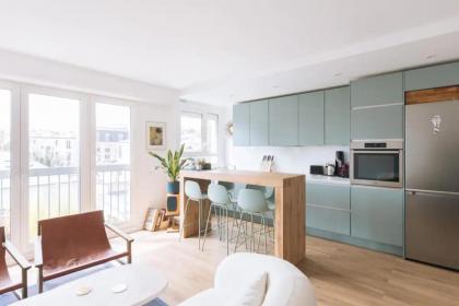 Beautiful Apart for 2 in Les Buttes Chaumont - image 8