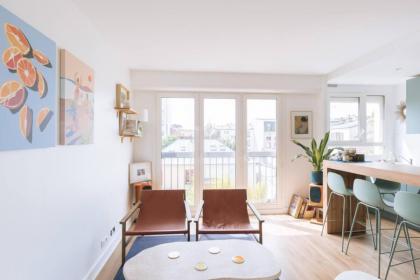 Beautiful Apart for 2 in Les Buttes Chaumont - image 9