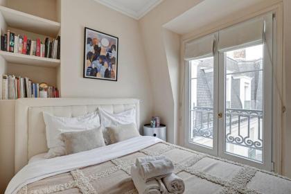 Pont Neuf & St Germain - CityApartmentStay - image 12