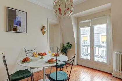 Pont Neuf & St Germain - CityApartmentStay - image 9