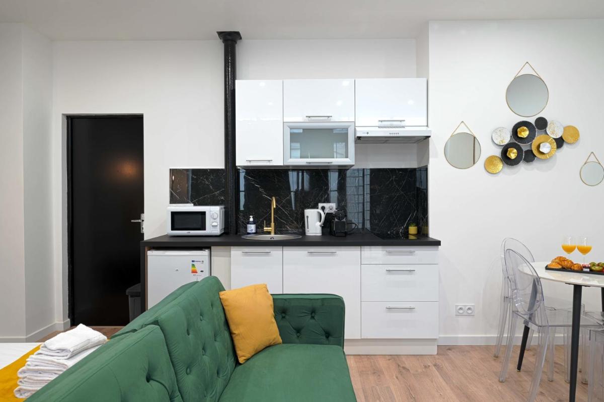 Modern Studio Apartment for 3 - image 6