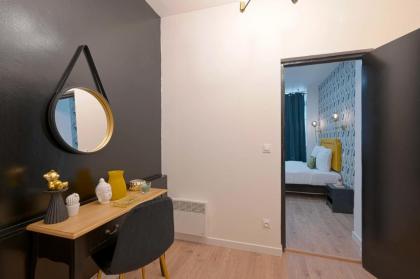 Modern Studio Apartment for 3 - image 8