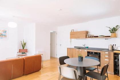 Stylish 1BD Apart for 2 - Canal Saint-Martin - image 14