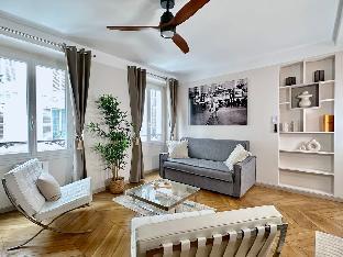 B1581 - Cozy apartment near the Champs-Elysées ! - image 4