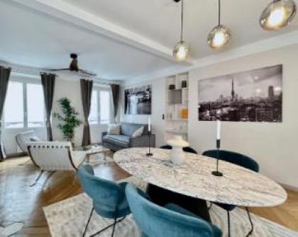 B1581 - Cozy apartment near the Champs-Elysées ! - image 9