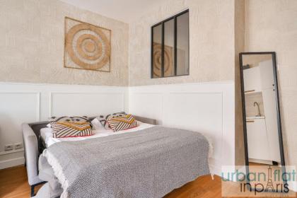 23 - Charming 3BDR Parisian Apartment in Montorgueil - image 7