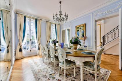 Luxury House In The Heart Of Paris - By feel luxury holidays - image 15