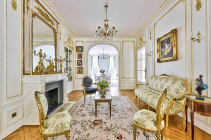 Luxury House In The Heart Of Paris - By feel luxury holidays - image 3