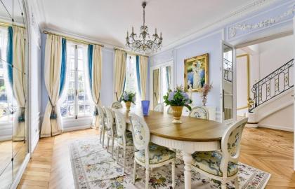 Luxury House In The Heart Of Paris - By feel luxury holidays - image 9