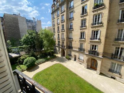 Chez Laurette Plein Paris 3 chambres 5 personnes - image 13