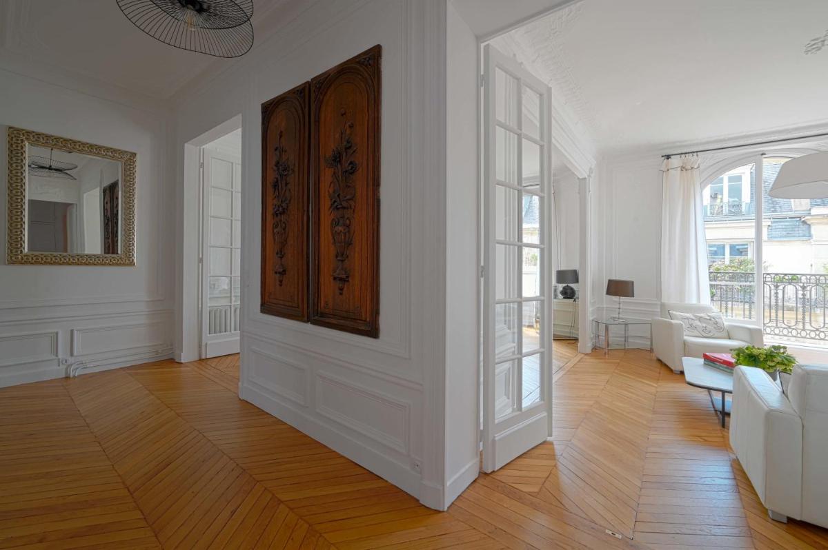 Luxury apartment at Auteuil - image 3