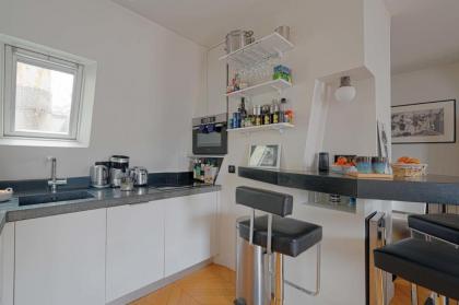 Appartement au cœur St Germain - image 10