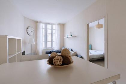 Chic & Cosy 1BD Apartment Georges Brassens! - image 7